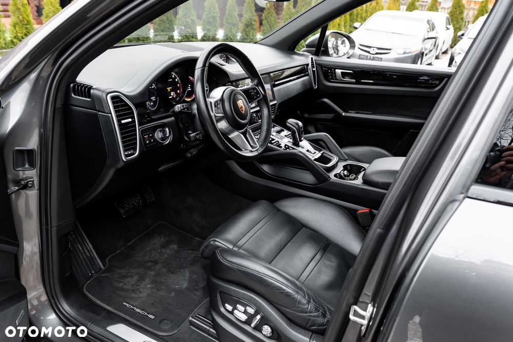Porsche Cayenne S E-Hybrid - 18