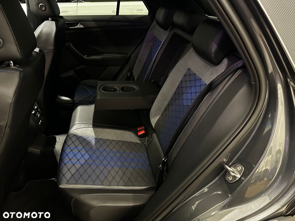 Volkswagen T-Roc - 8