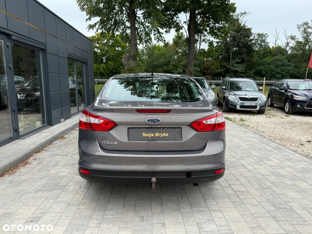 Ford Focus 1.6 Ti-VCT Sport - 21