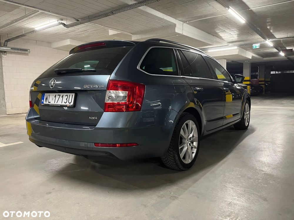 Skoda Octavia 2.0 TDI 4x4 Style DSG - 5
