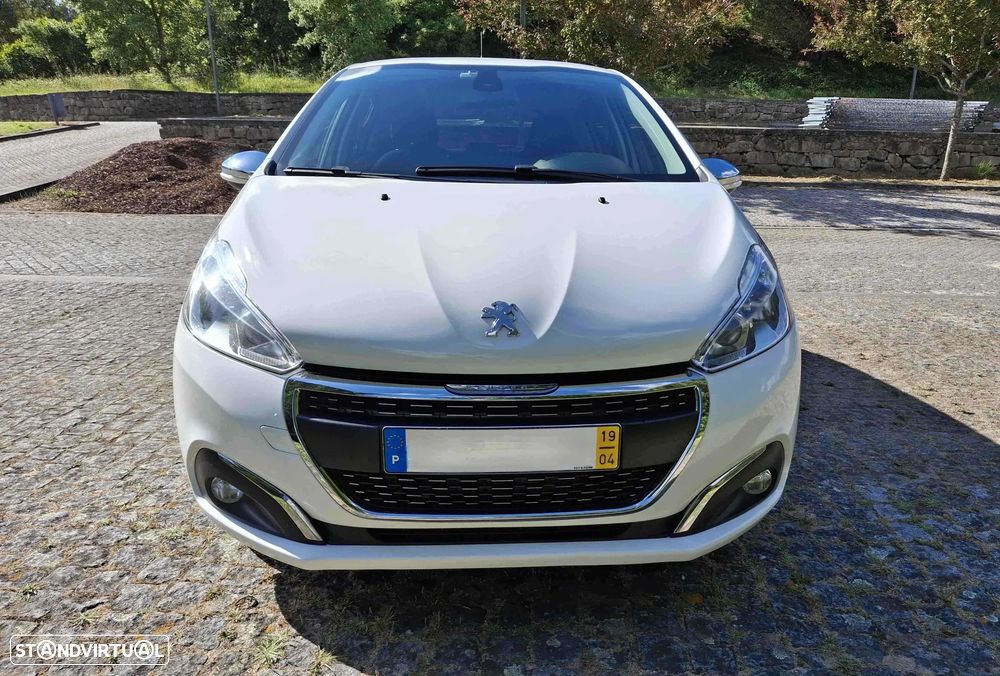 Peugeot 208 1.5 BlueHDi Signature - 4