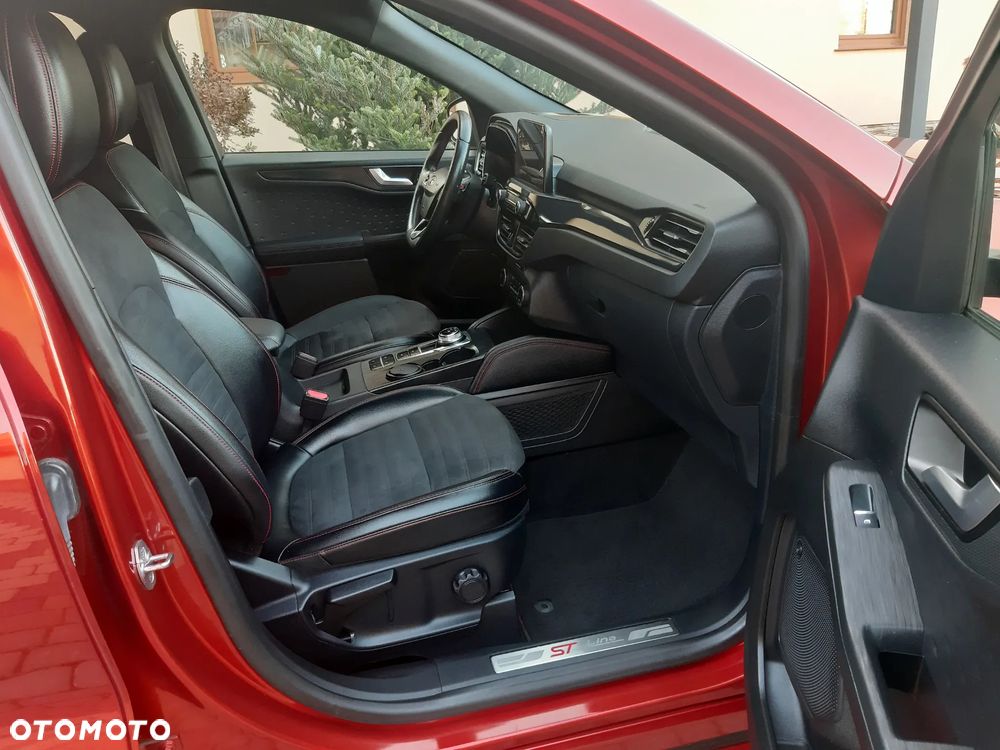 Ford Kuga 2.0 EcoBlue 4x4 ST-LINE X - 28