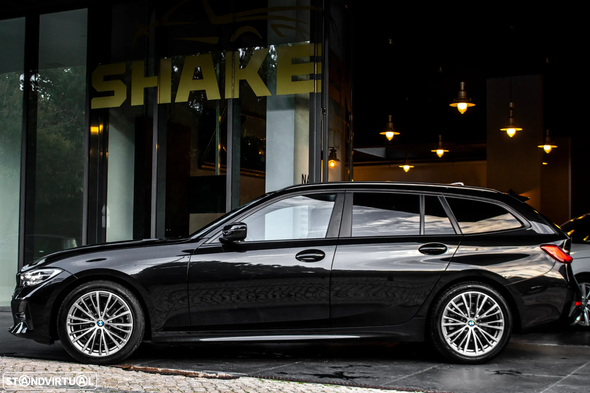 BMW 320 d Touring Aut. Luxury Line - 2
