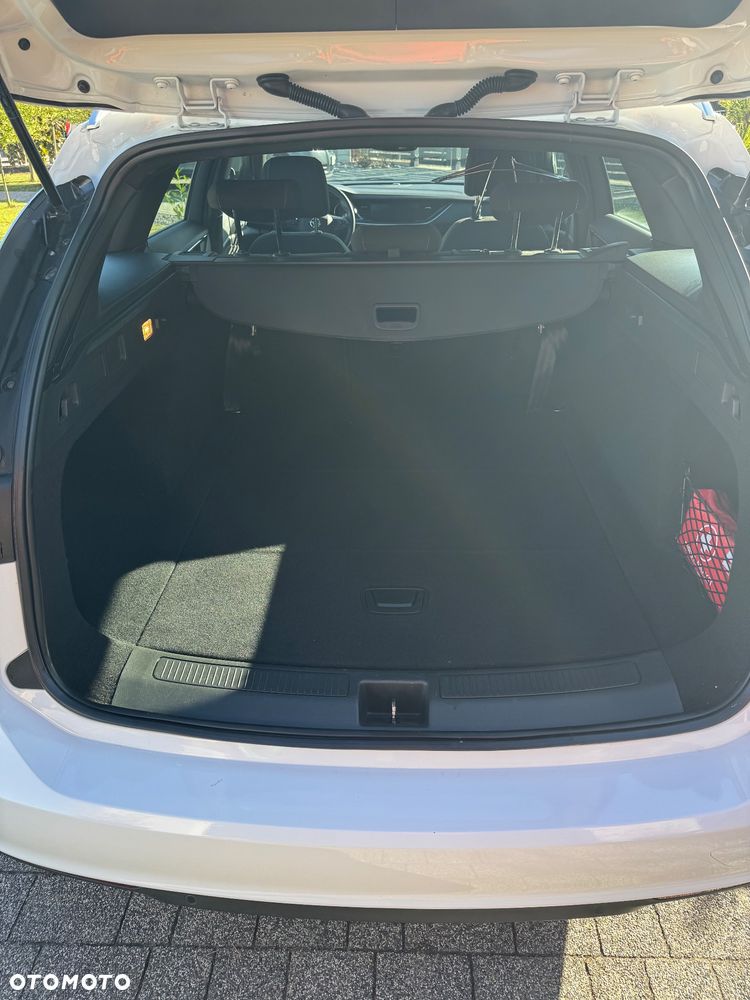 Opel Insignia - 11