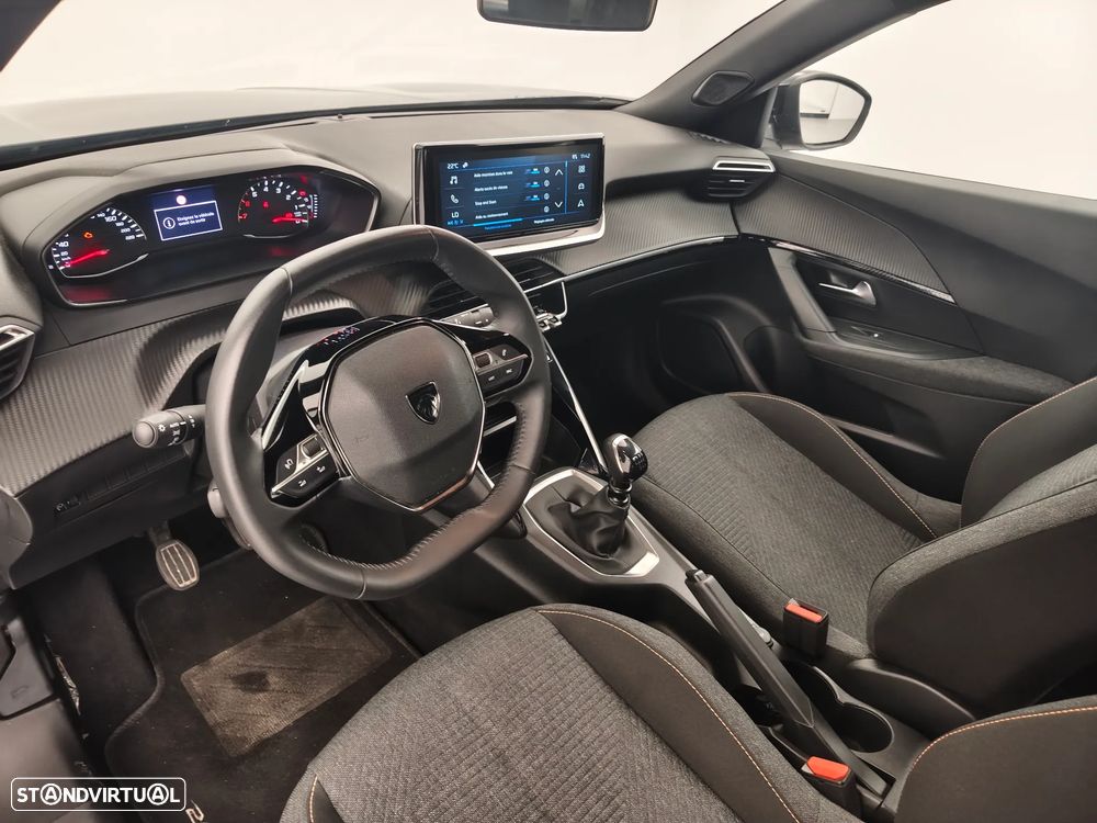Peugeot 2008 1.2 PureTech Style - 12