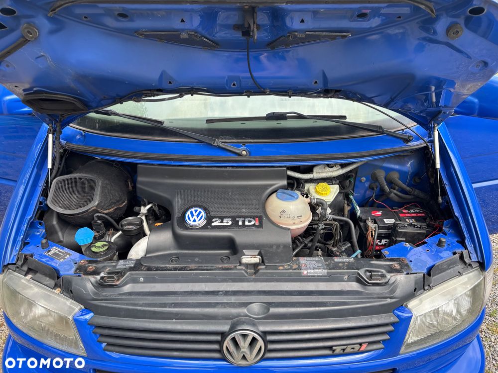 Volkswagen Multivan - 8