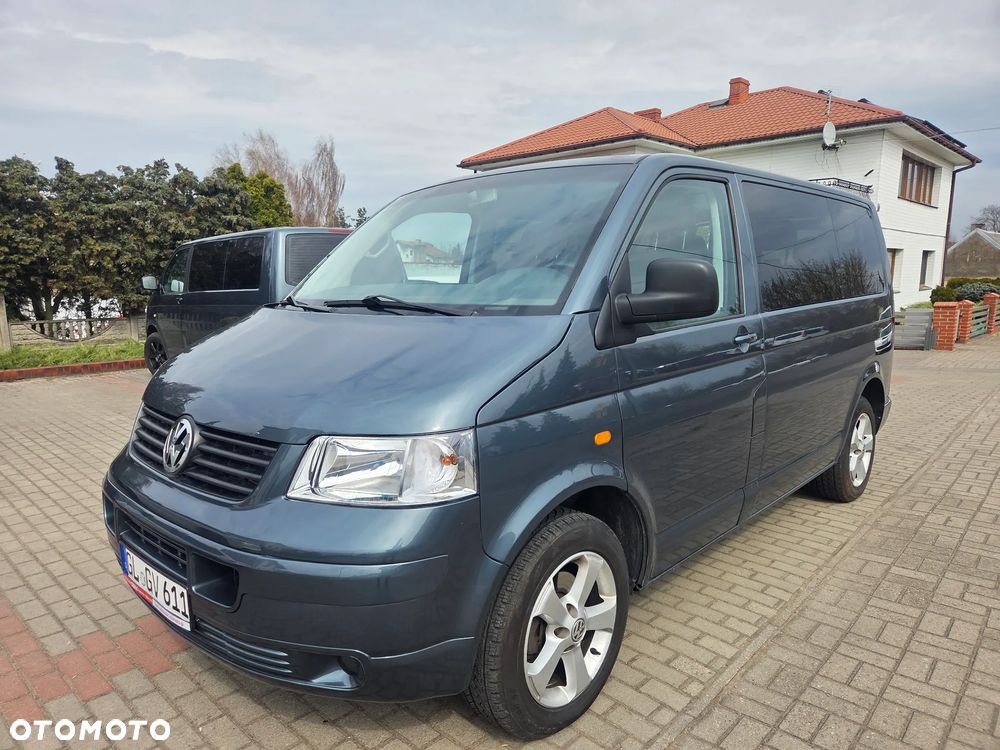 Volkswagen Transporter - 1