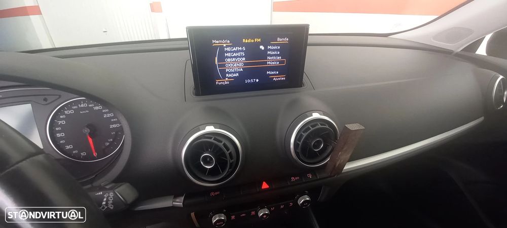 Audi A3 Sportback 1.6 TDI Attraction - 12