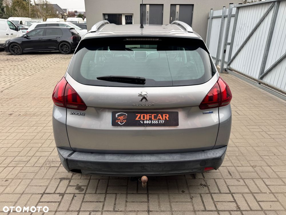 Peugeot 2008 1.6 BlueHDi Style - 4