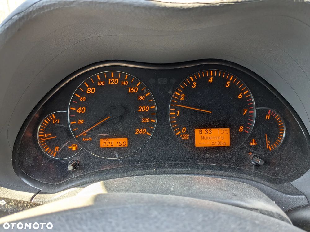 Toyota Avensis 2.0 VVT-i Sol - 10