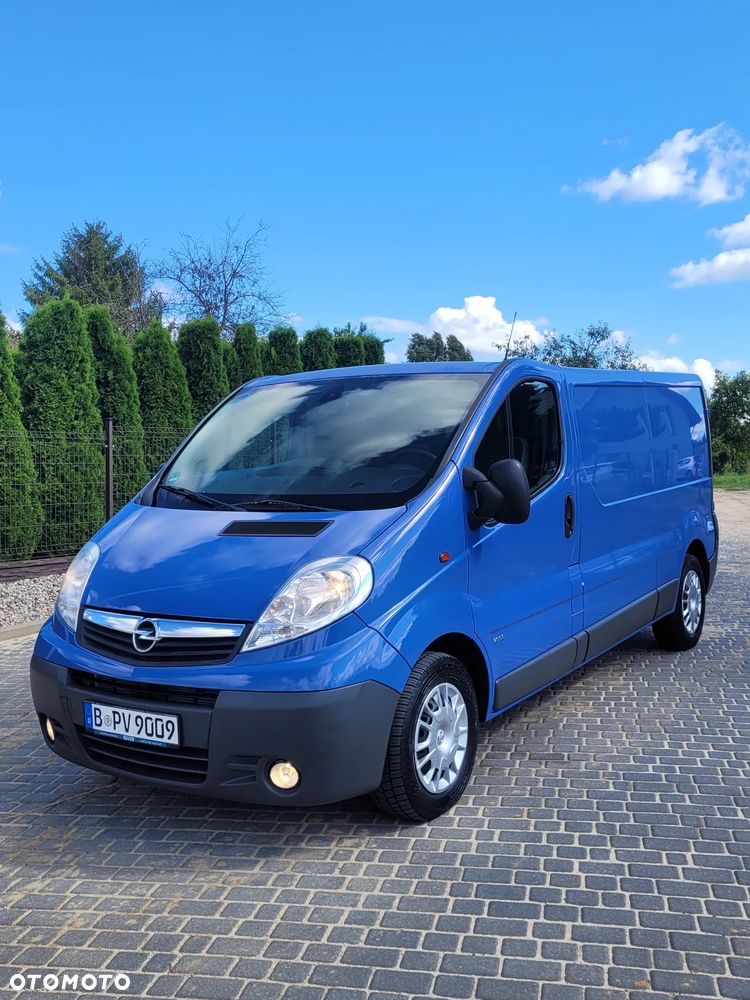 Opel Vivaro - 1