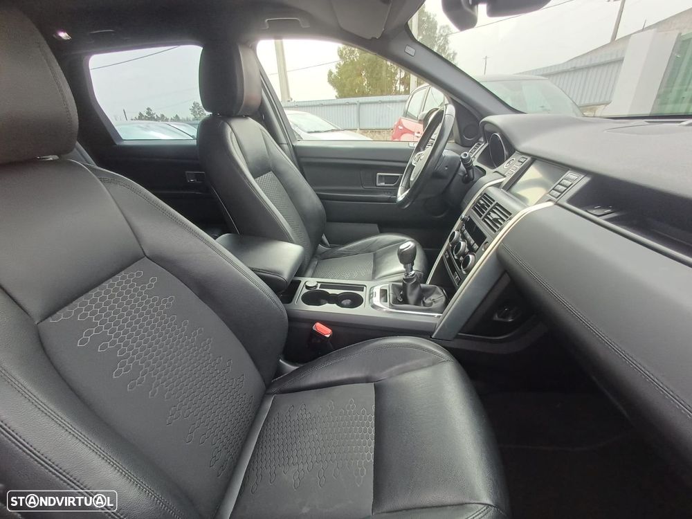 Land Rover Discovery Sport 2.0 TD4 SE - 27