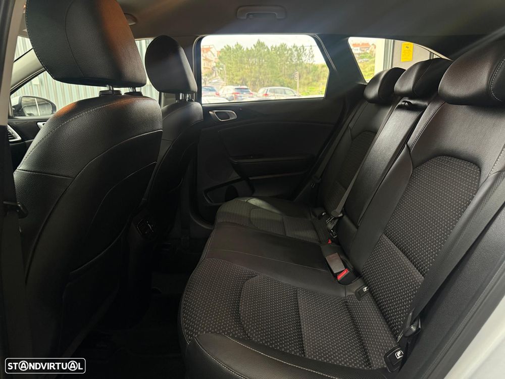 Kia Ceed SW 1.6 CRDi MHEV Drive - 29