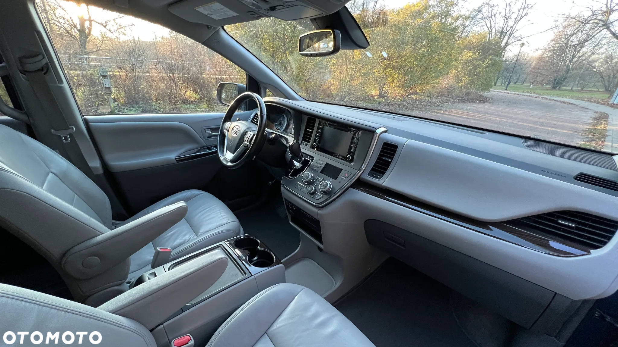 Toyota Sienna 3.5 V6 - 9
