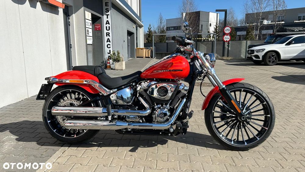 Harley-Davidson Softail Breakout - 2