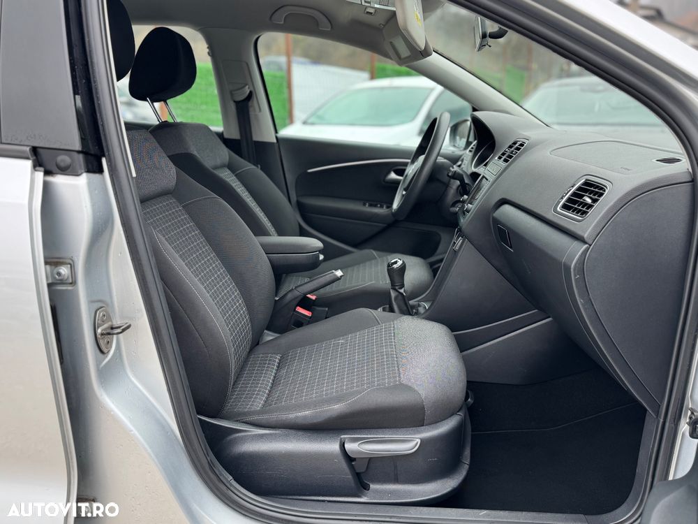 Volkswagen Polo 1.4 TDI Blue Motion Technology Lounge - 11