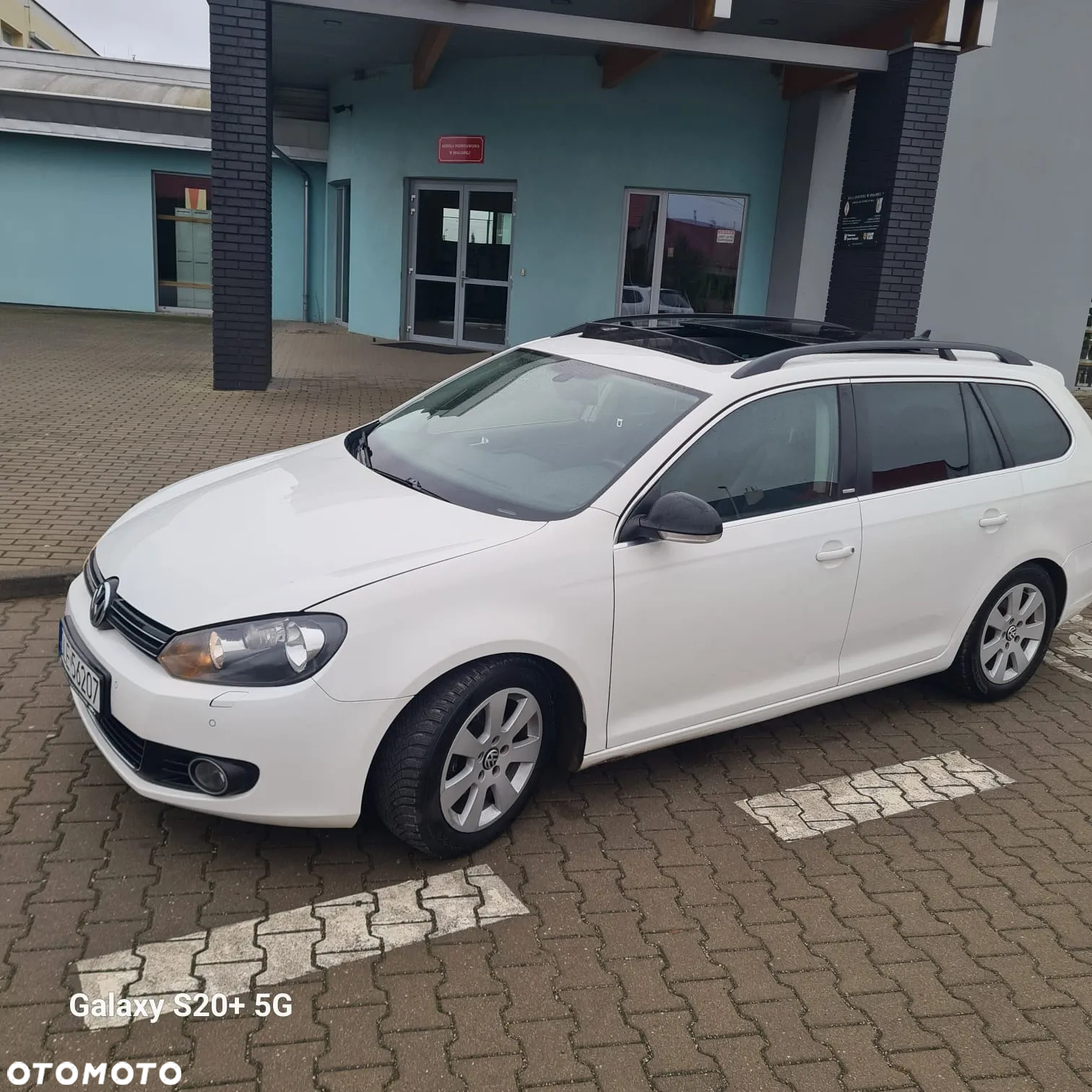 Volkswagen Golf 1.6 TDI DPF BlueMotion Technology MATCH - 19