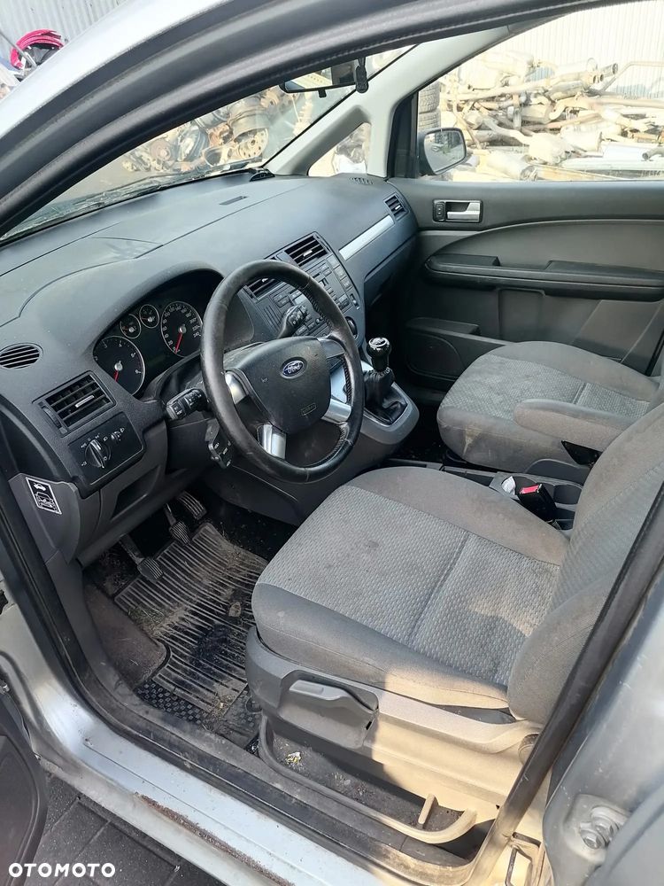 Ford Focus C-Max mk.1 (03-07r.) 2.0 TDCI 136KM. Silnik  C20DD0X Skrzynia CMMT6 lakier D2 – Machine Silver (metalic).Cały na części.GWARANCJA !!! Przód Tył Zestaw Komplet Drzwi Klapa Zderzak Błotnik Maska Grill Atrapa Szyba Pas Lampa Lusterko Boczki Fotel Kanapa Kokpit Deska Rozdzielcza Przełącznik Włącznik Sterownik Przewody Wiązka Instalacja Moduł Komputer Czujnik Listwa Pompa Alternator Wtryski Głowica Rozrusznik Kompresor Sprzęgło Dwumas Silnik Skrzynia ABS Klimatyzacji Paliwa Wspomagania Kolektor Turbina Przepustnica Zawór Chłodnica Koło Hak Belka Sanki Zawieszenie Mcpherson Półoś Amortyzator Wydech Tłumik Zacisk Most - 6