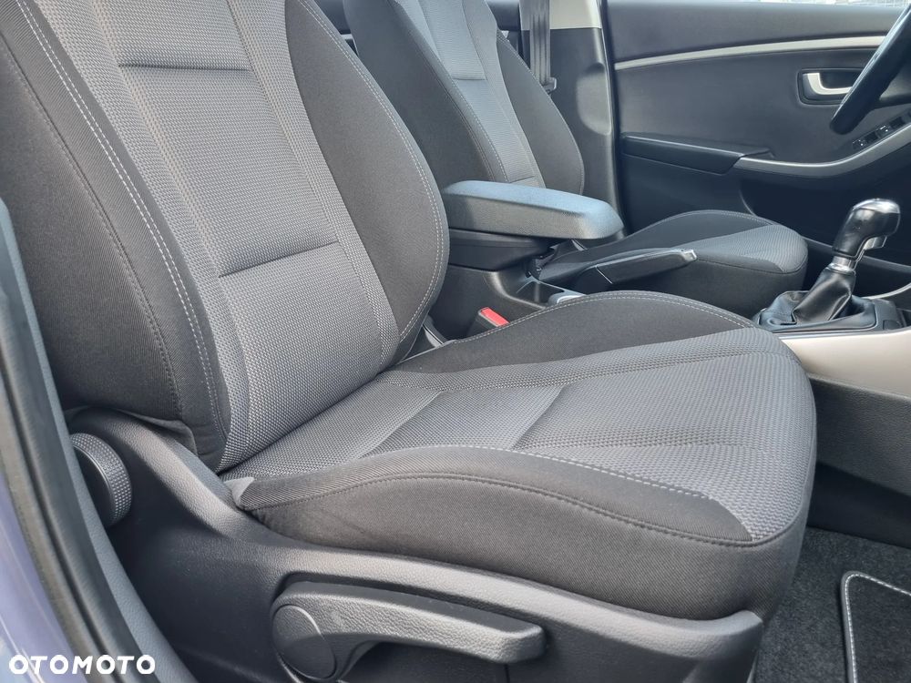 Hyundai i30 1.4 Premium - 24