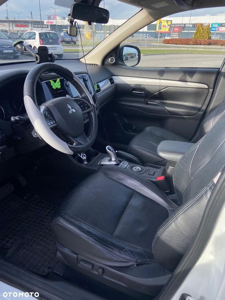Mitsubishi Outlander PHEV Instyle NAVI - 11