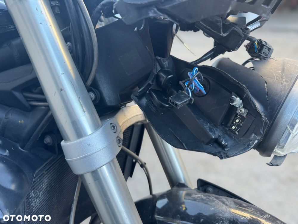 Triumph Street Triple - 22