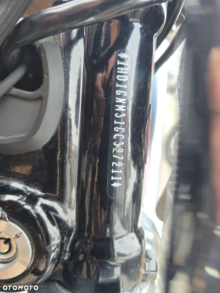 Harley-Davidson Dyna Low Rider - 4