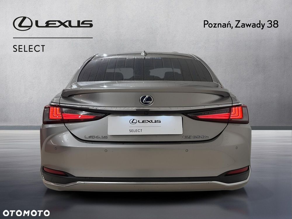 Lexus ES - 8