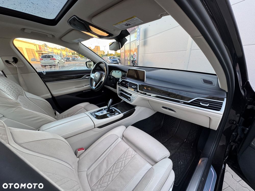 BMW Seria 7 740Li xDrive - 15