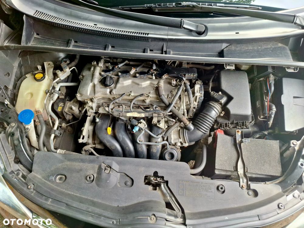 Toyota Verso 1.8 Life - 16