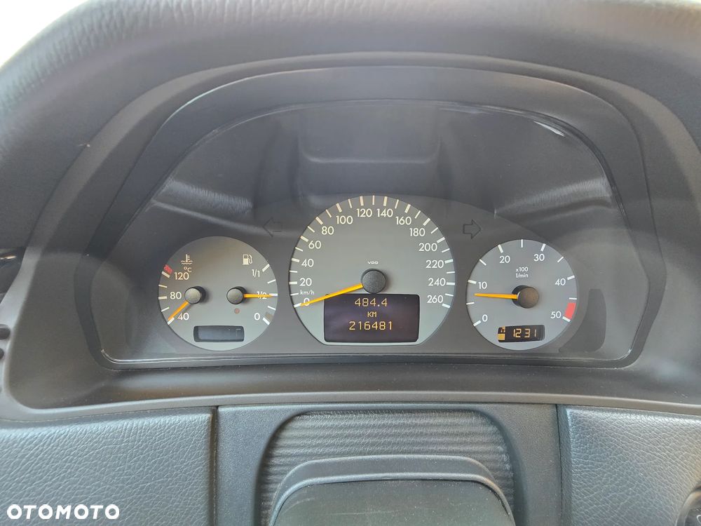 Mercedes-Benz Klasa E - 10