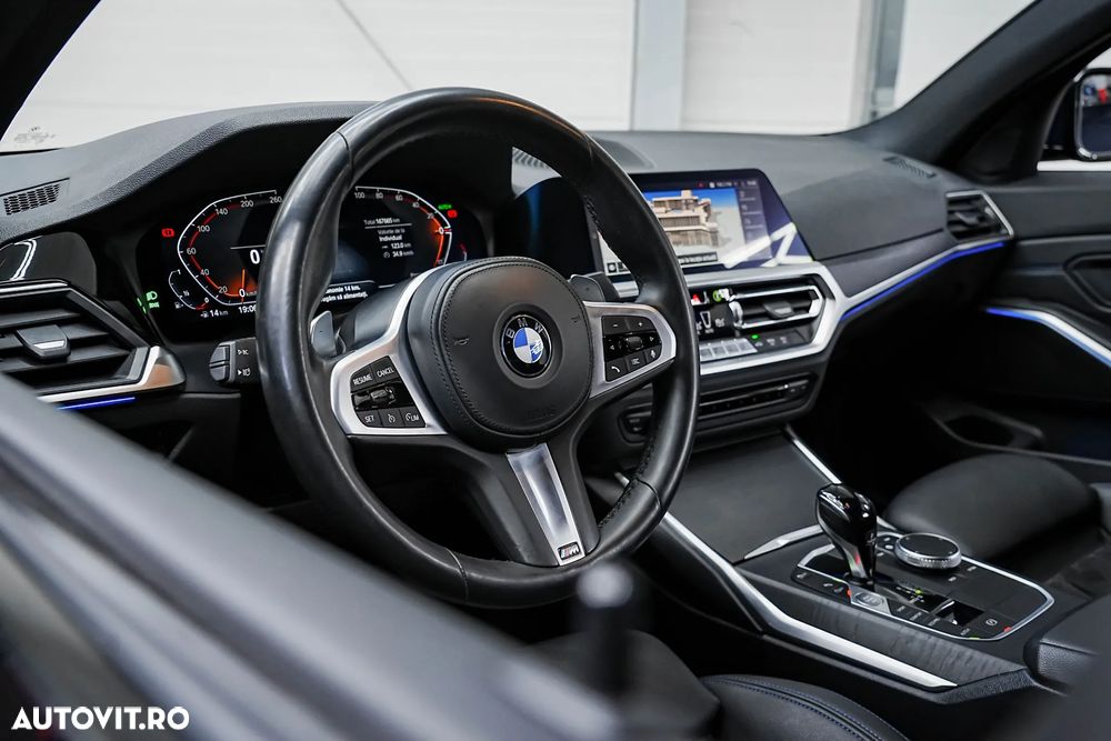 BMW Seria 3 320i AT - 12