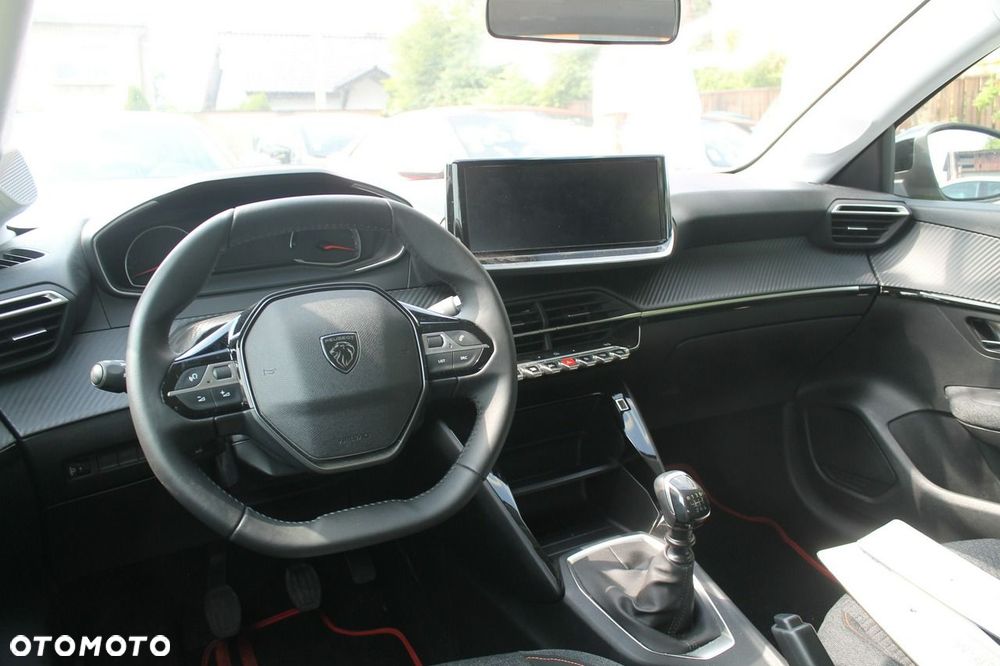 Peugeot 208 - 7