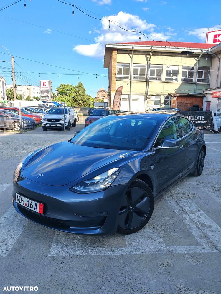 Tesla Model 3 - 2