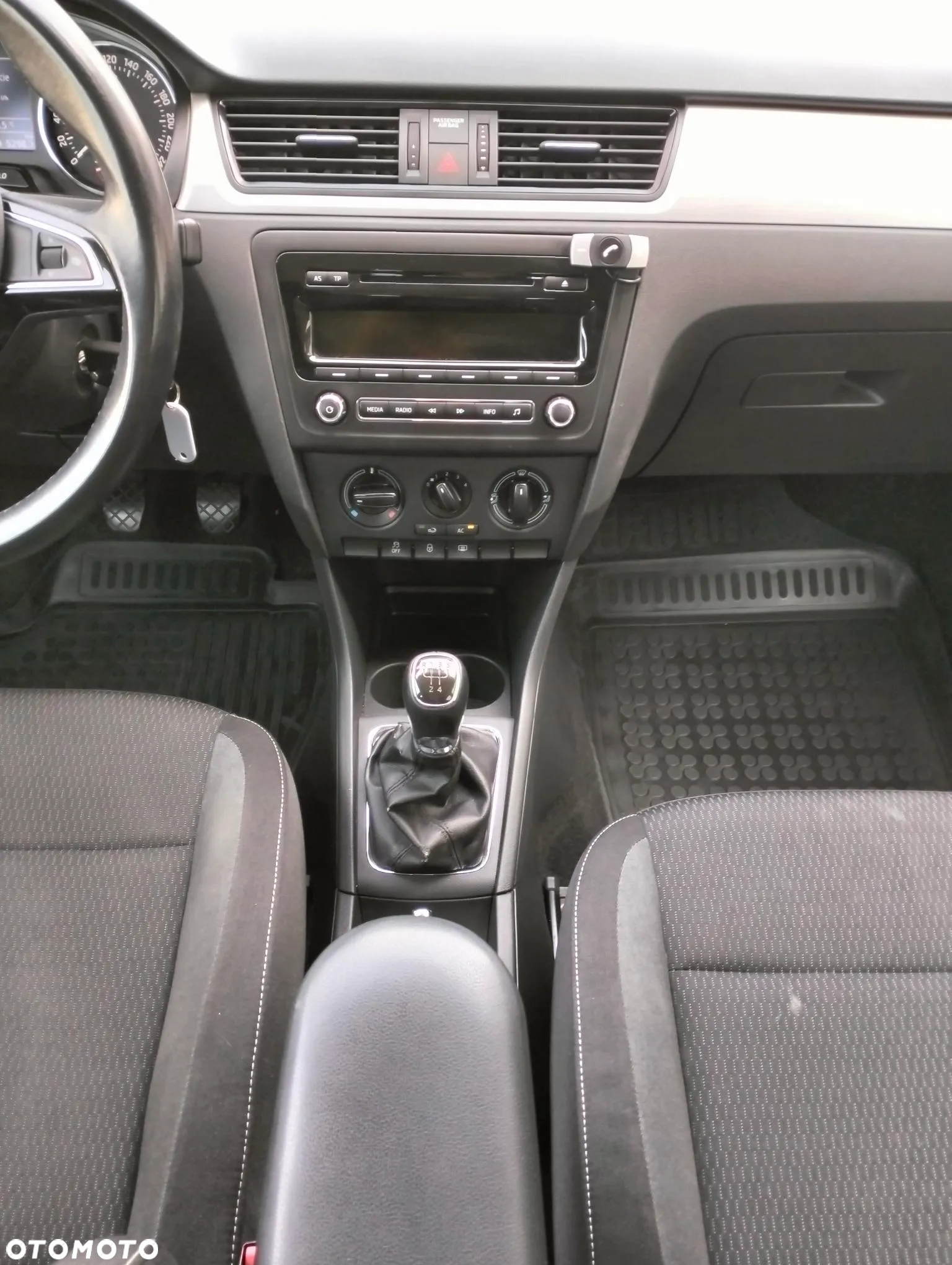 Skoda RAPID 1.6 TDI DPF Ambition - 16