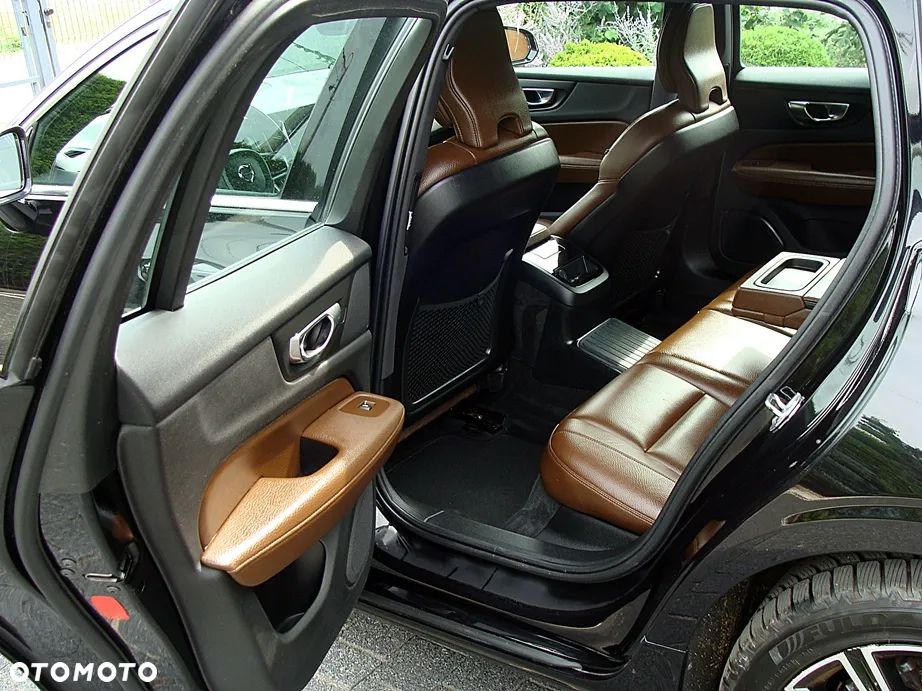 Volvo V60 T6 AWD Recharge Geartronic Inscription Expression - 18