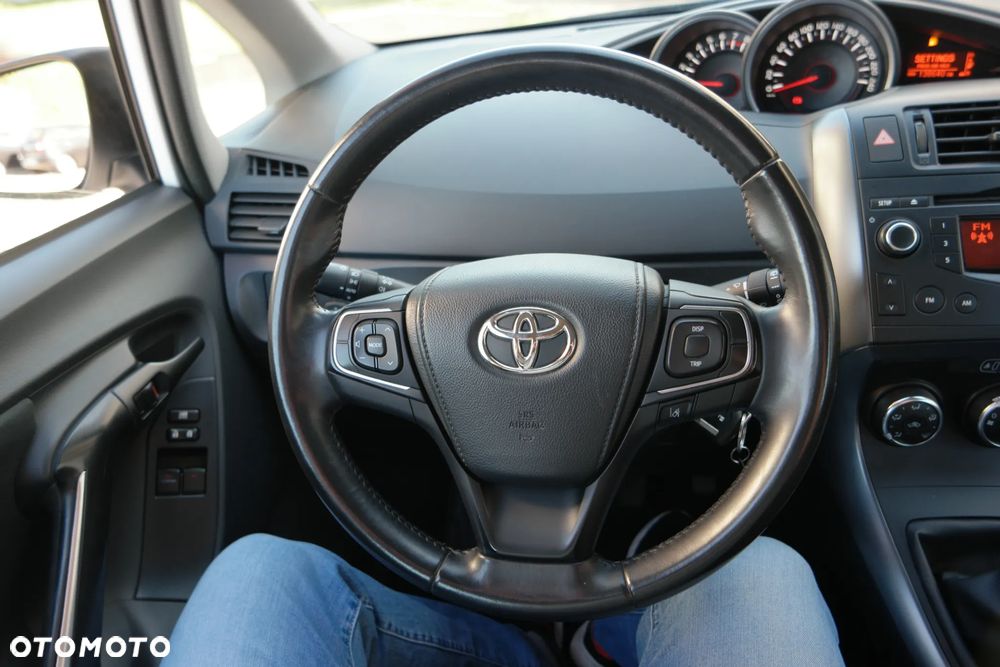 Toyota Verso - 27