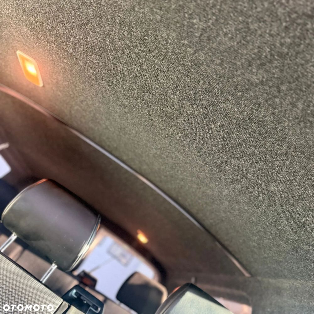 Volkswagen Multivan - 14