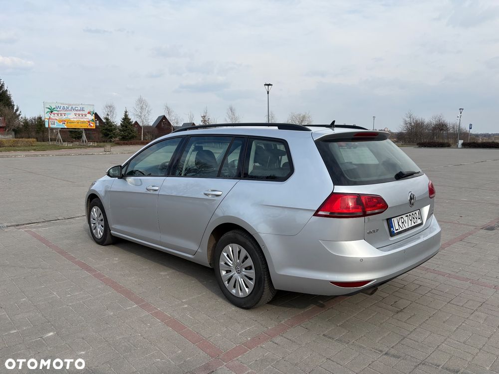 Volkswagen Golf 1.6 TDI BlueMot Comfortline - 4