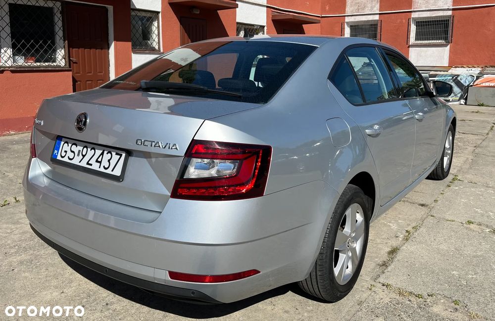 Skoda Octavia 1.4 TSI Ambition - 3