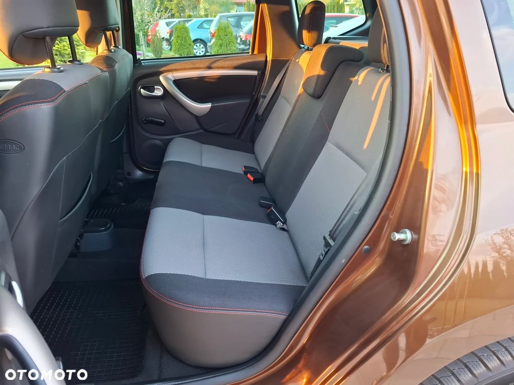 Dacia Duster 1.6 16V 105 4x2 Celebration - 36