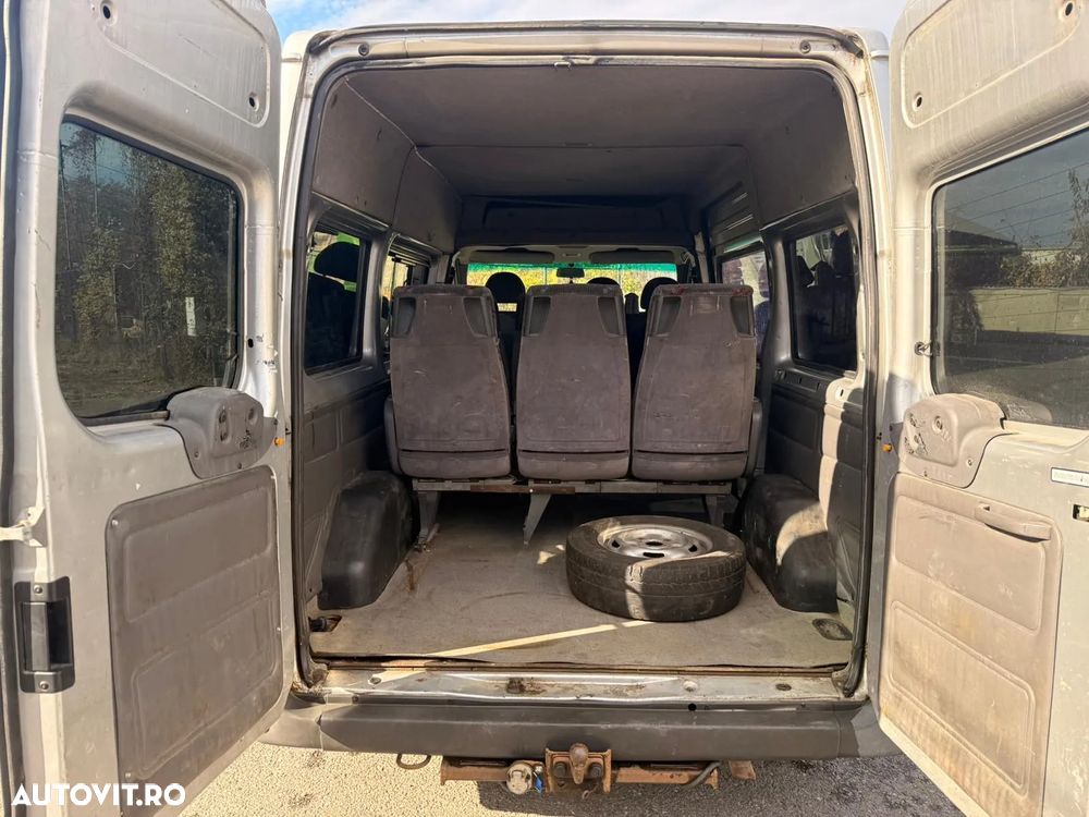 Ford Transit FT 300 M TDCi - 11