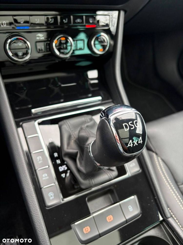 Skoda Superb 2.0 TDI SCR 4x4 L&K DSG - 31