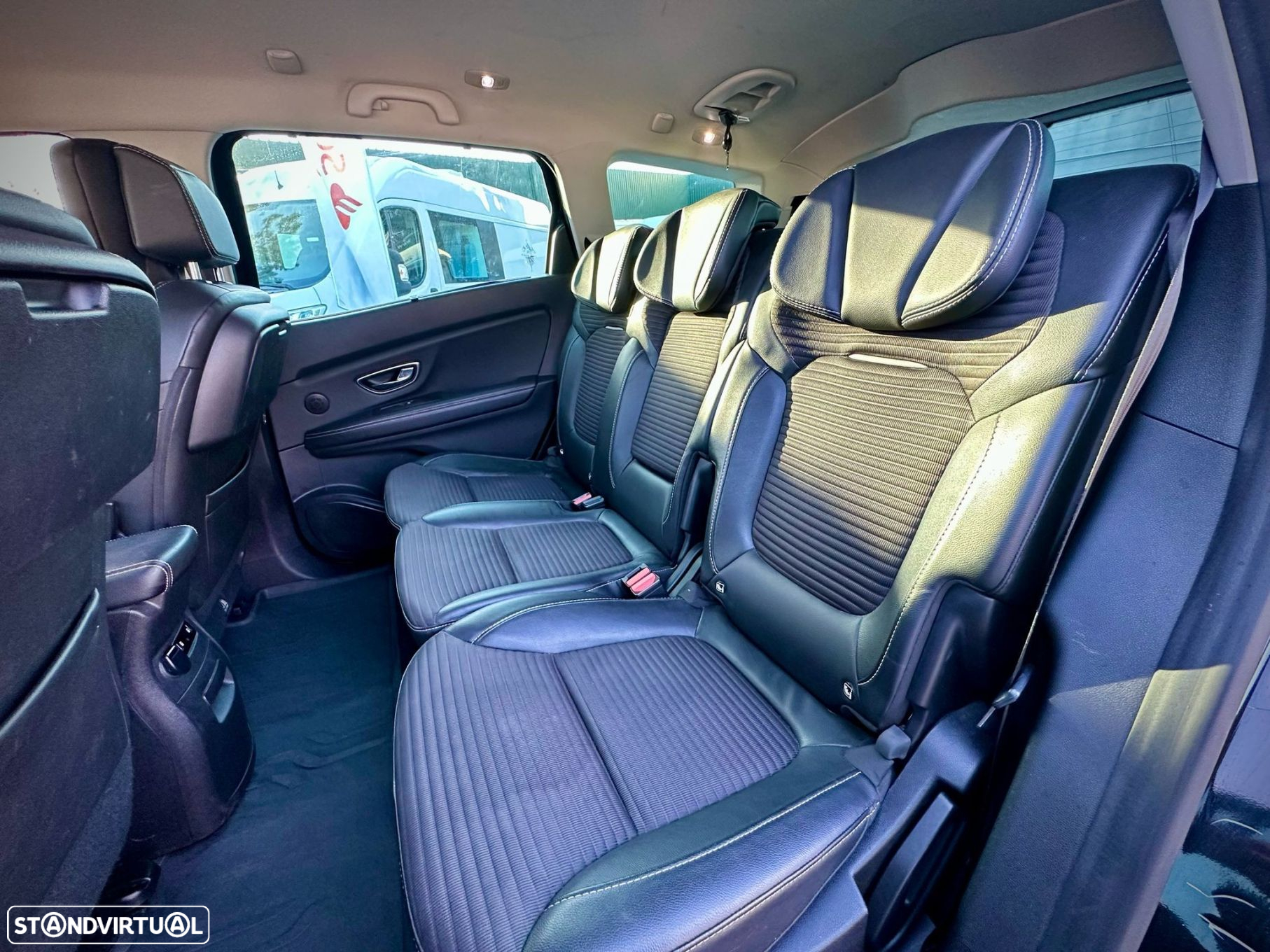 Renault Grand Scénic 1.5 dCi Bose Edition EDC SS - 10