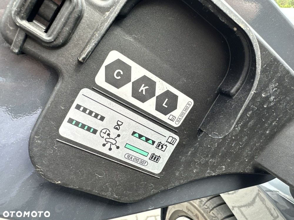Volkswagen Golf - 31