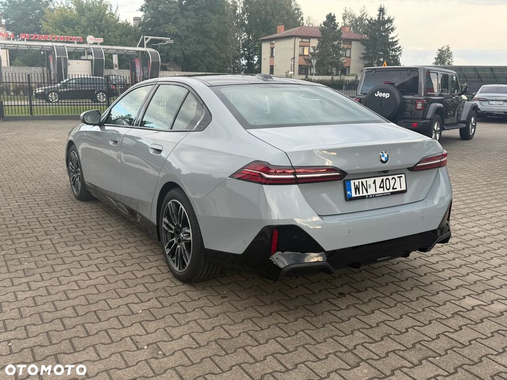 BMW Seria 5 520d xDrive mHEV M Sport - 4