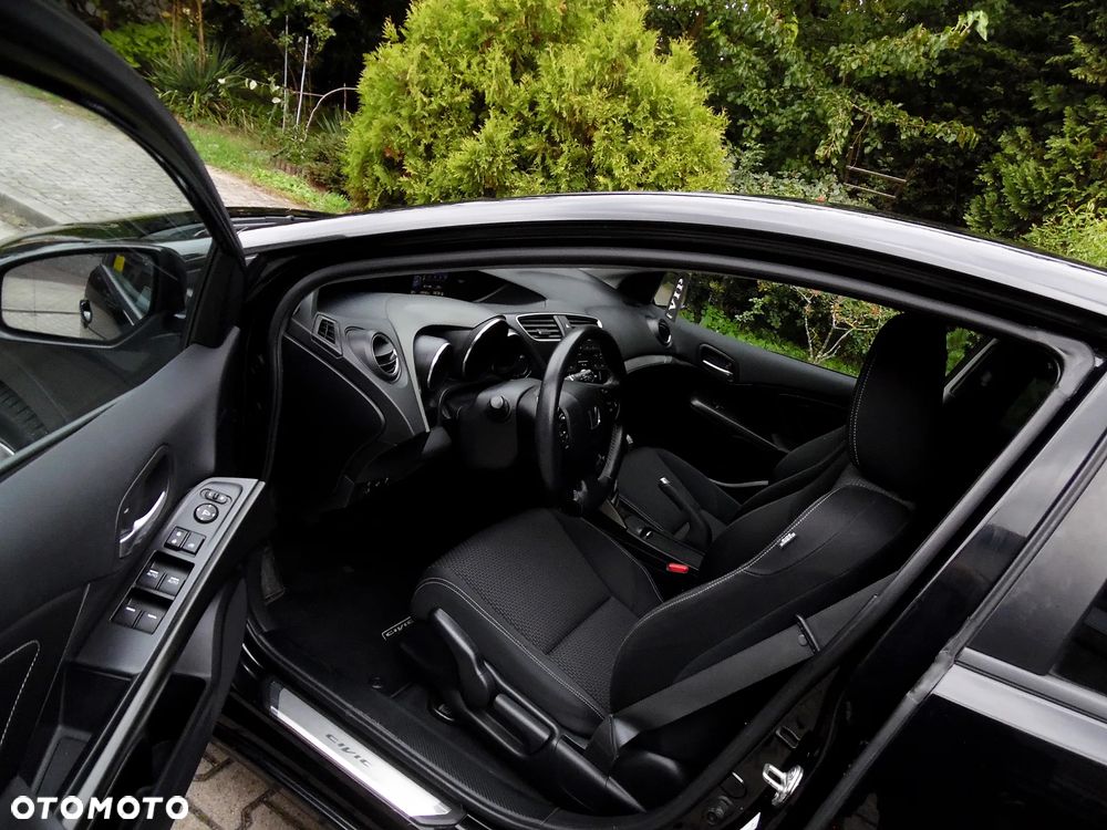 Honda Civic 1.4 i-VTEC Sport Black Edition - 21
