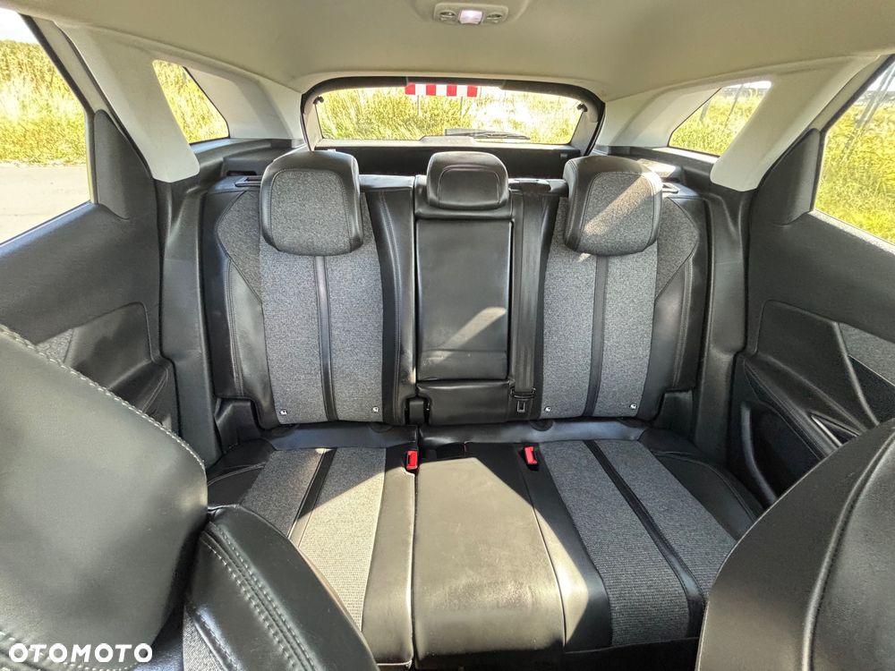 Peugeot 3008 1.2 PureTech Access S&S - 17