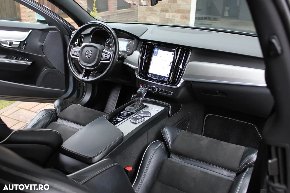 Volvo S90 D5 AWD Geartronic R Design - 4