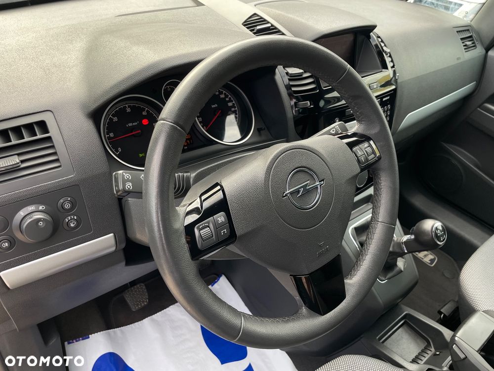 Opel Zafira 1.9 CDTI Edition 111 Jahre - 24