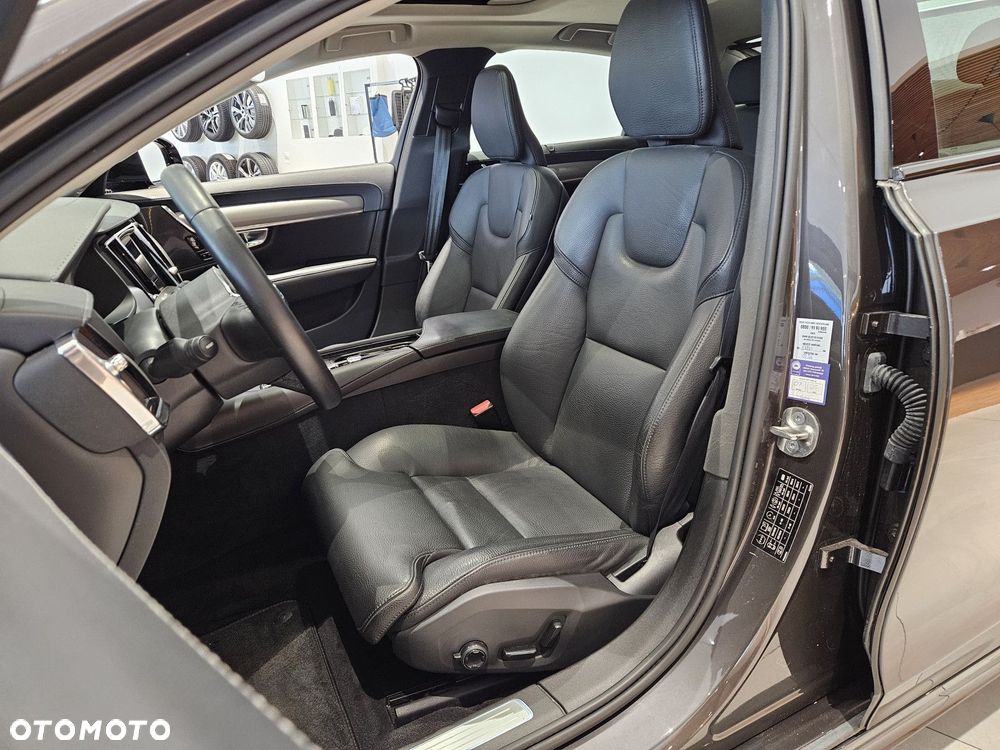 Volvo S90 - 16